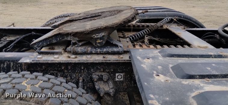 image for item OE9136 2021 Kenworth  T680 semi truck