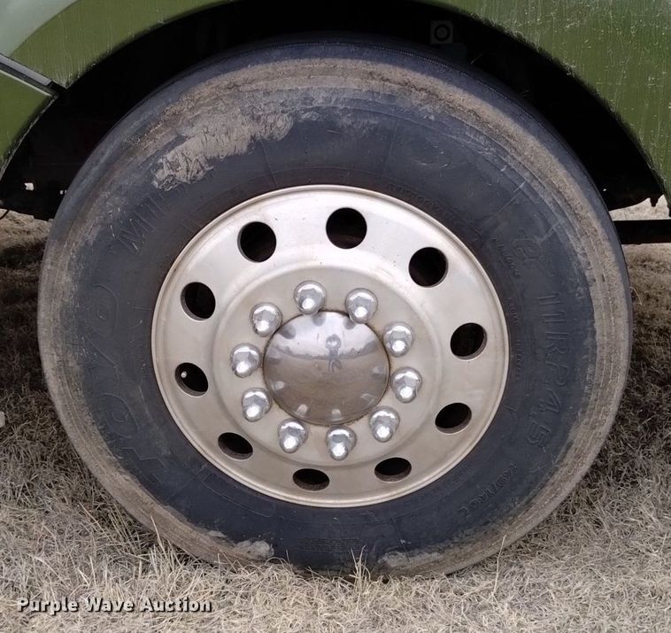 image for item OE9136 2021 Kenworth  T680 semi truck