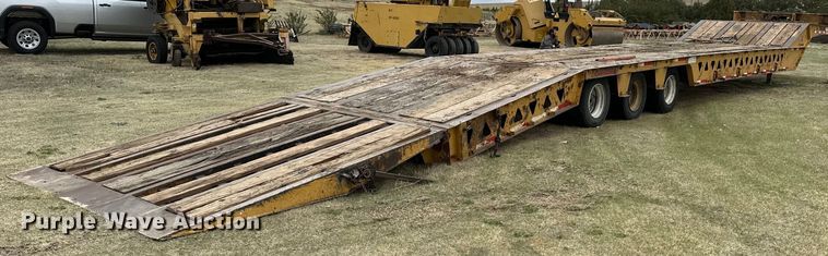 image for item OE9138 2003 Trail King TK110HT-523 drop deck hydratail equipment trailer