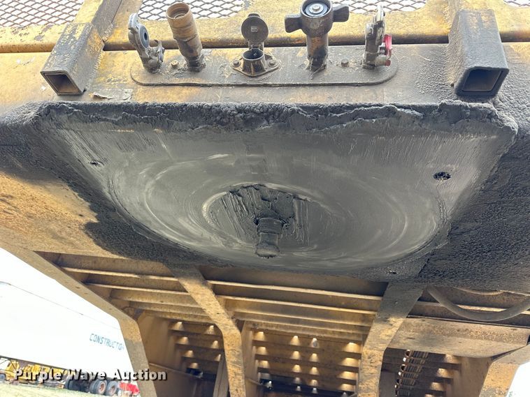 image for item OE9138 2003 Trail King TK110HT-523 drop deck hydratail equipment trailer