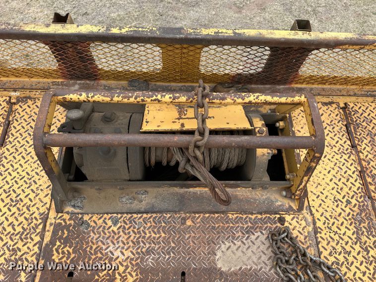 image for item OE9138 2003 Trail King TK110HT-523 drop deck hydratail equipment trailer