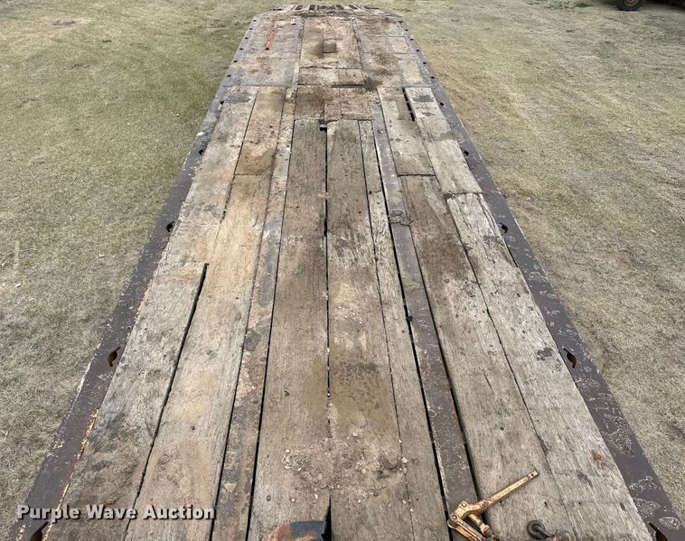 image for item OE9138 2003 Trail King TK110HT-523 drop deck hydratail equipment trailer