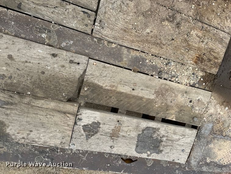 image for item OE9138 2003 Trail King TK110HT-523 drop deck hydratail equipment trailer