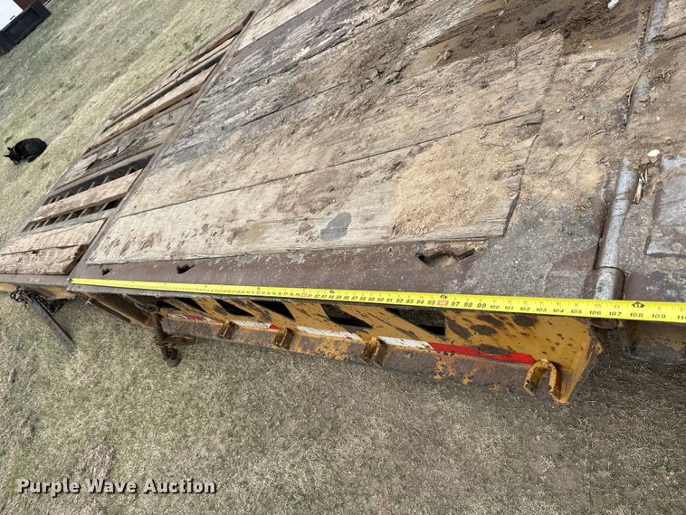 image for item OE9138 2003 Trail King TK110HT-523 drop deck hydratail equipment trailer