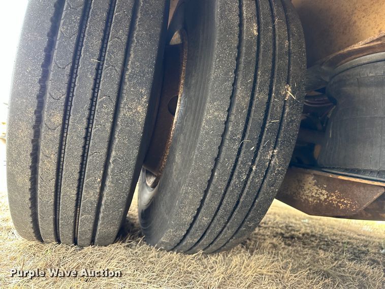 image for item OE9138 2003 Trail King TK110HT-523 drop deck hydratail equipment trailer