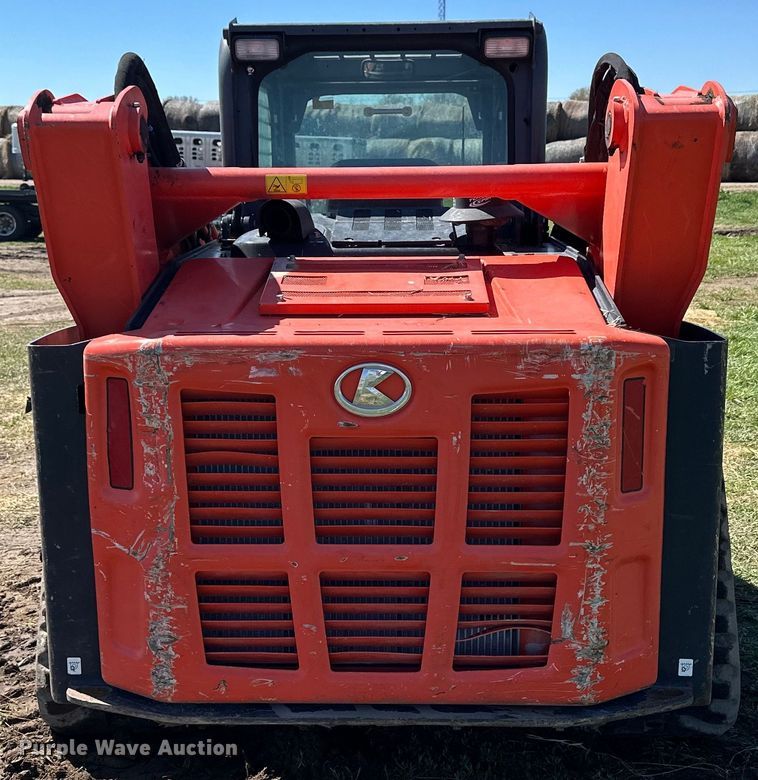 image for item OE9147 2019 Kubota SVL 95-2S tracked skid steer loader