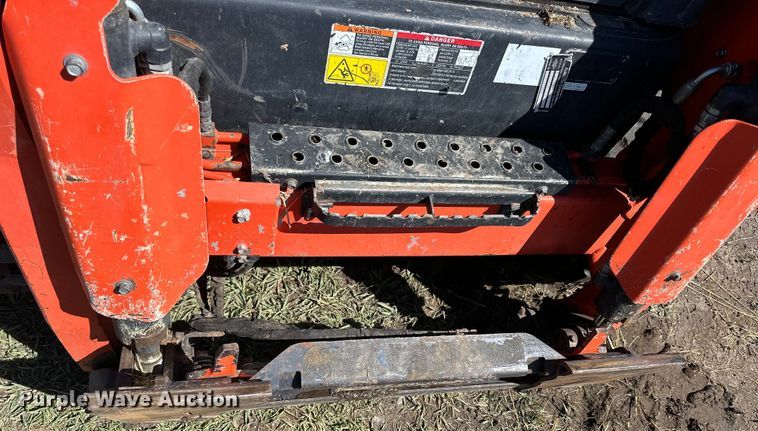 image for item OE9147 2019 Kubota SVL 95-2S tracked skid steer loader