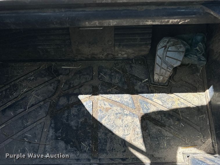 image for item OE9147 2019 Kubota SVL 95-2S tracked skid steer loader