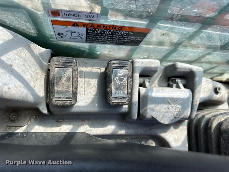 image for item OE9147 2019 Kubota SVL 95-2S tracked skid steer loader