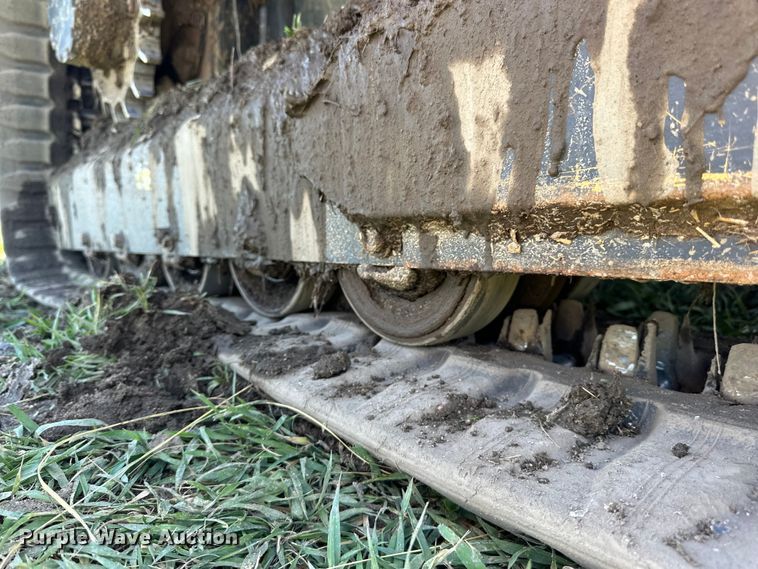 image for item OE9147 2019 Kubota SVL 95-2S tracked skid steer loader