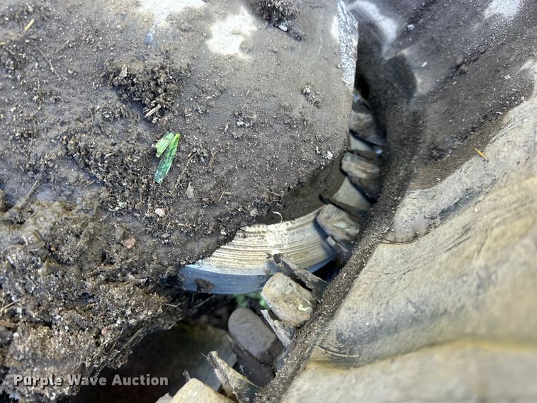 image for item OE9147 2019 Kubota SVL 95-2S tracked skid steer loader