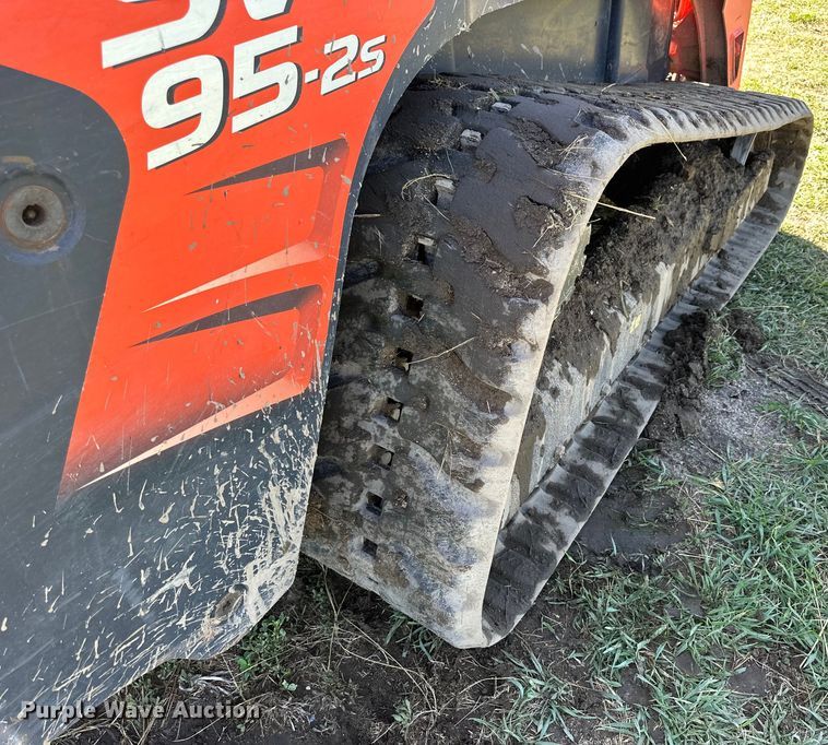 image for item OE9147 2019 Kubota SVL 95-2S tracked skid steer loader