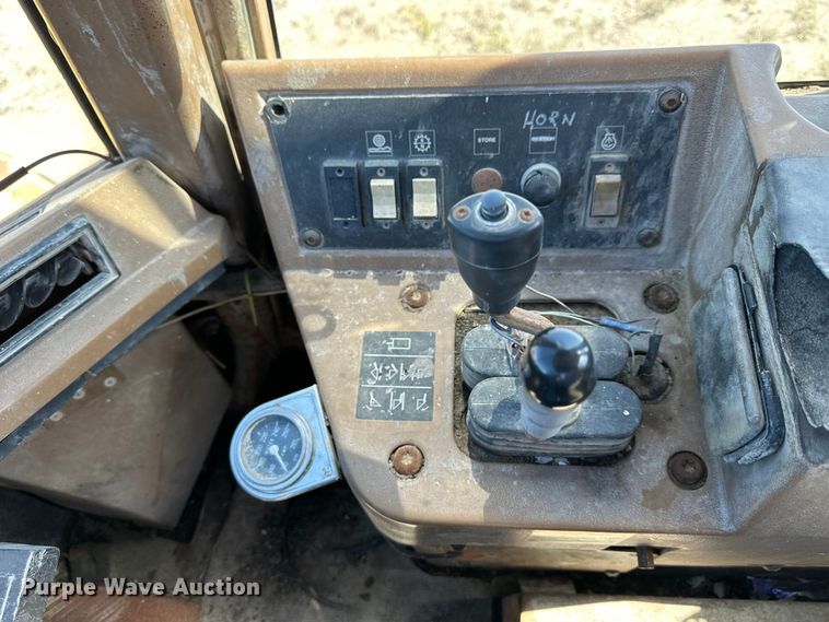 image for item OE9181 1993 Caterpillar  970F wheel loader