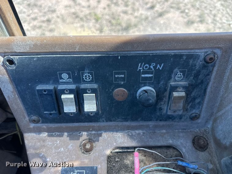 image for item OE9181 1993 Caterpillar  970F wheel loader