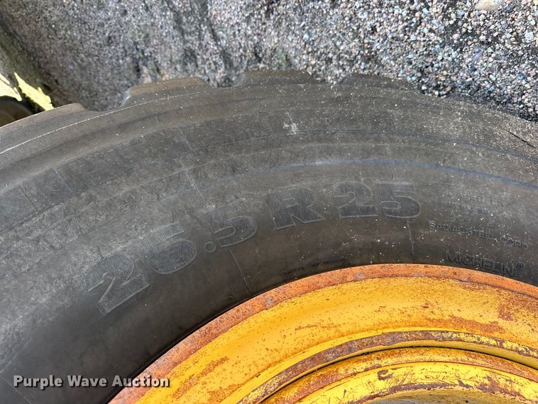 image for item OE9181 1993 Caterpillar  970F wheel loader