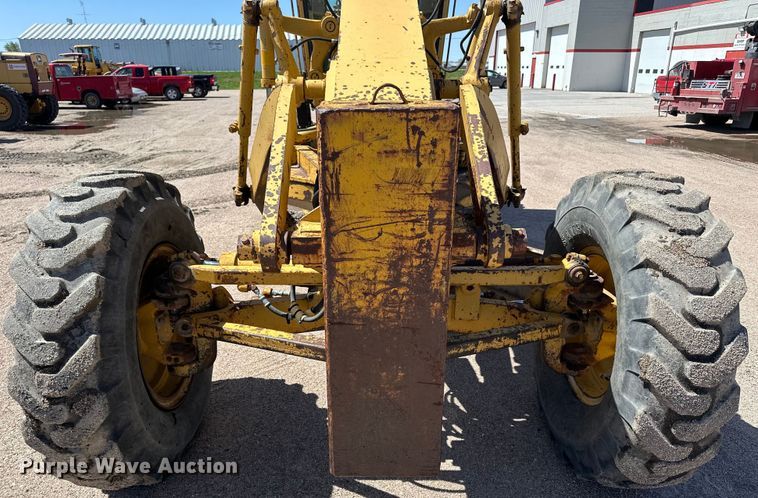 image for item OE9182 1986 Caterpillar  140G motor grader