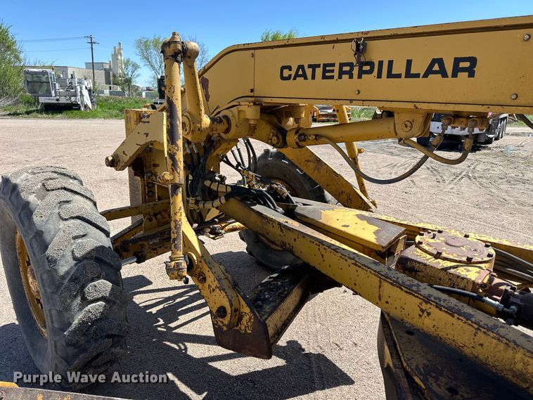 image for item OE9182 1986 Caterpillar  140G motor grader