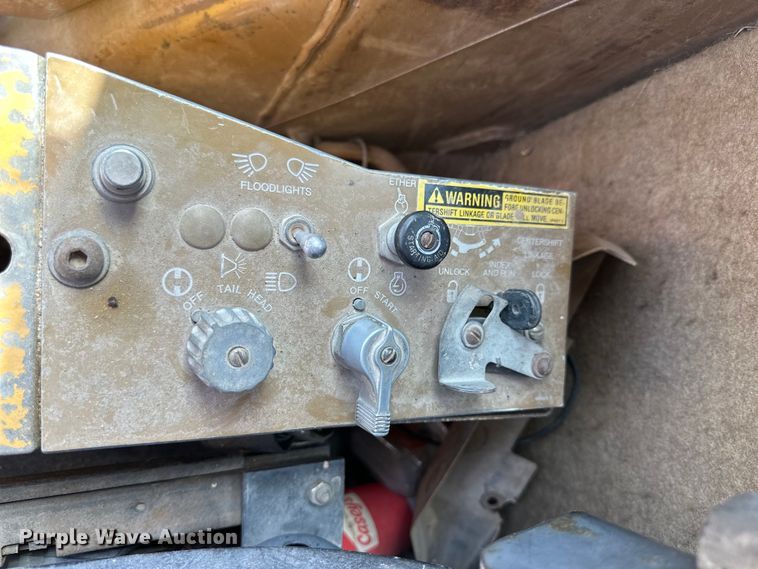 image for item OE9182 1986 Caterpillar  140G motor grader