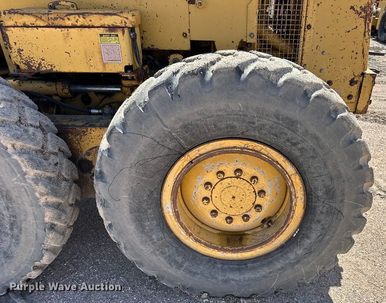 image for item OE9182 1986 Caterpillar  140G motor grader