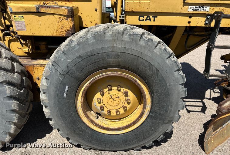 image for item OE9182 1986 Caterpillar  140G motor grader