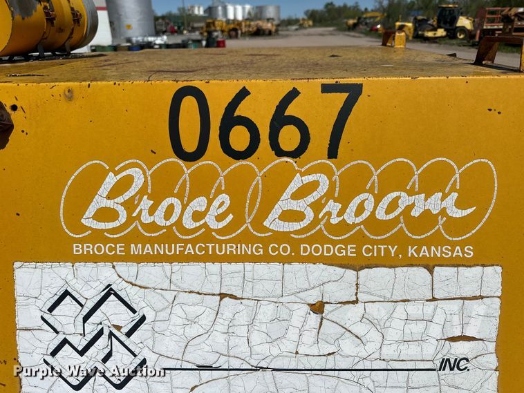 image for item OE9184 1991 Broce RJ300 broom