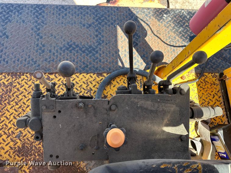 image for item OE9184 1991 Broce RJ300 broom