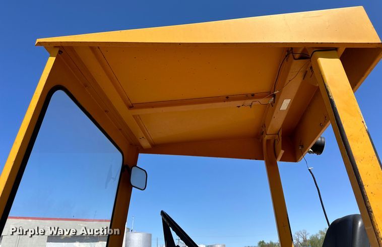 image for item OE9184 1991 Broce RJ300 broom