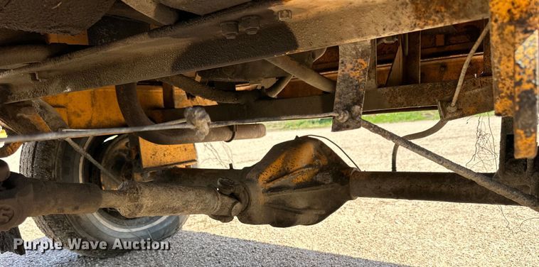 image for item OE9184 1991 Broce RJ300 broom