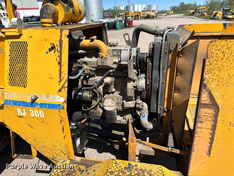 image for item OE9184 1991 Broce RJ300 broom