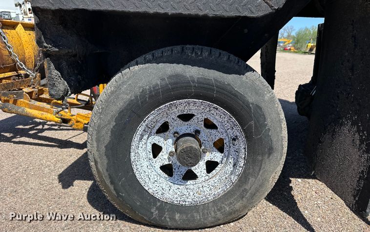 image for item OE9184 1991 Broce RJ300 broom