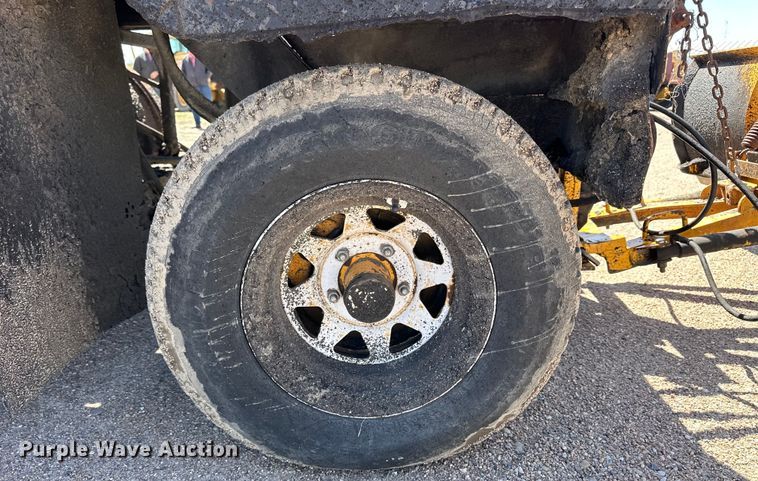 image for item OE9184 1991 Broce RJ300 broom