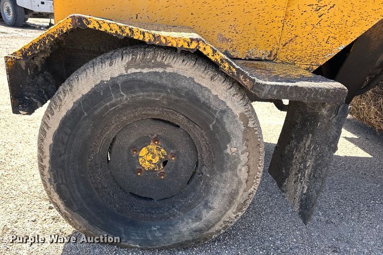 image for item OE9184 1991 Broce RJ300 broom