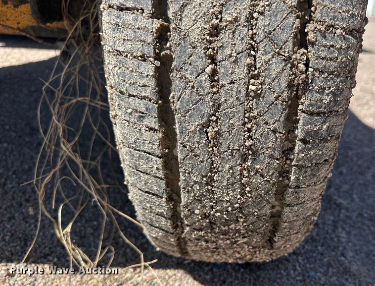 image for item OE9184 1991 Broce RJ300 broom