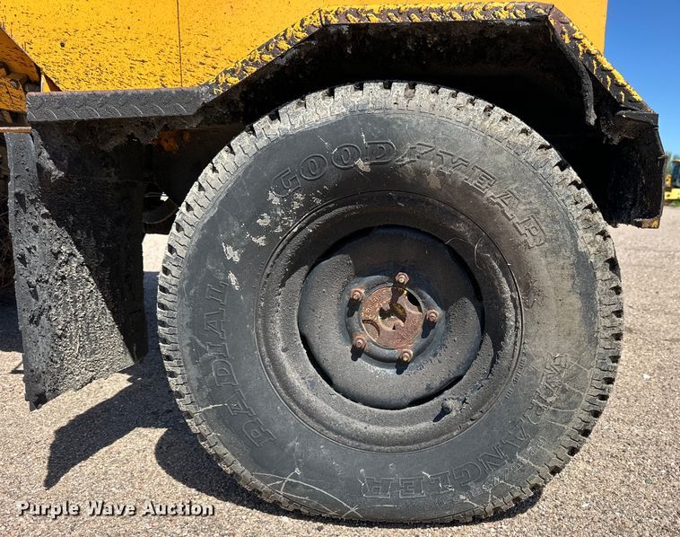 image for item OE9184 1991 Broce RJ300 broom