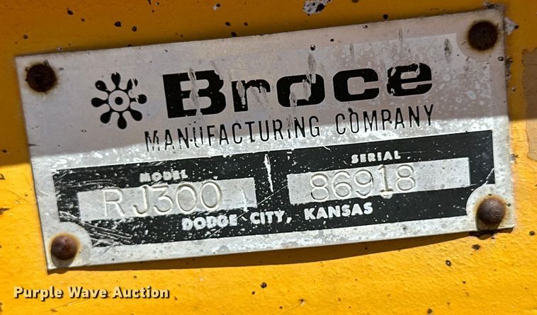 image for item OE9184 1991 Broce RJ300 broom