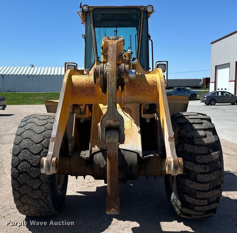image for item OE9185 1989 John Deere  624E wheel loader