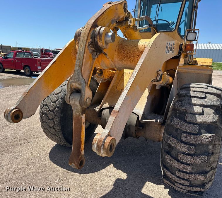 image for item OE9185 1989 John Deere  624E wheel loader