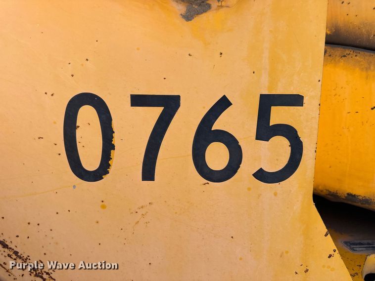 image for item OE9185 1989 John Deere  624E wheel loader