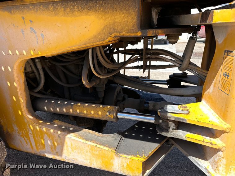 image for item OE9185 1989 John Deere  624E wheel loader