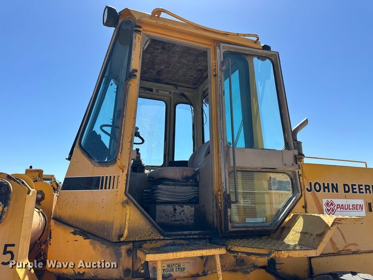 image for item OE9185 1989 John Deere  624E wheel loader