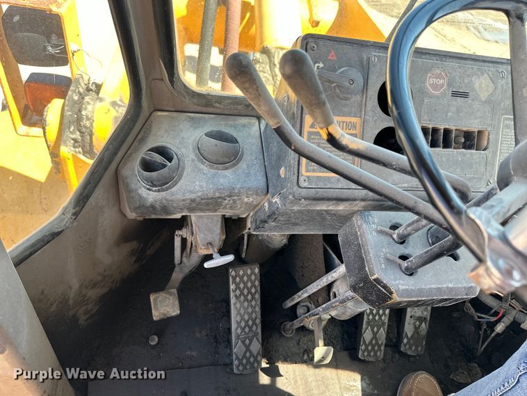 image for item OE9185 1989 John Deere  624E wheel loader