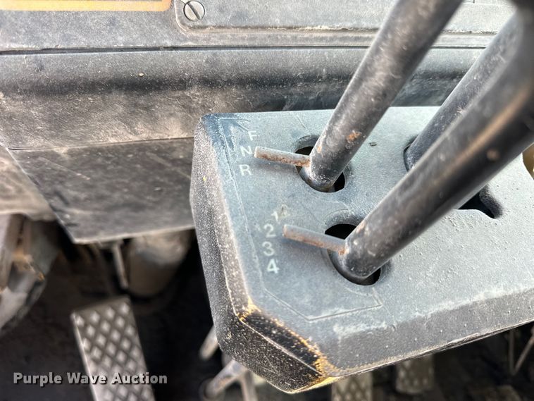 image for item OE9185 1989 John Deere  624E wheel loader