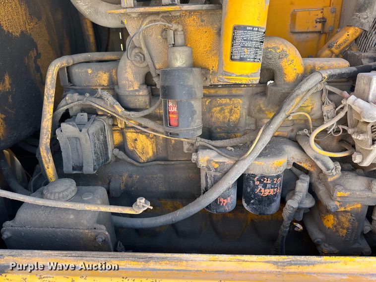 image for item OE9185 1989 John Deere  624E wheel loader