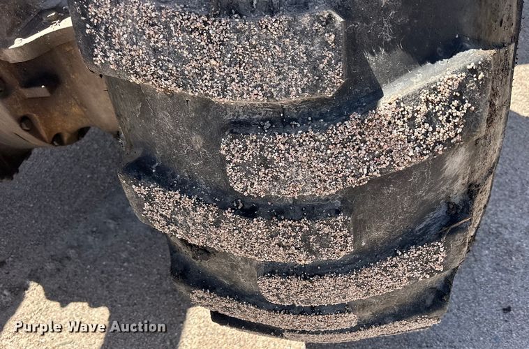 image for item OE9185 1989 John Deere  624E wheel loader