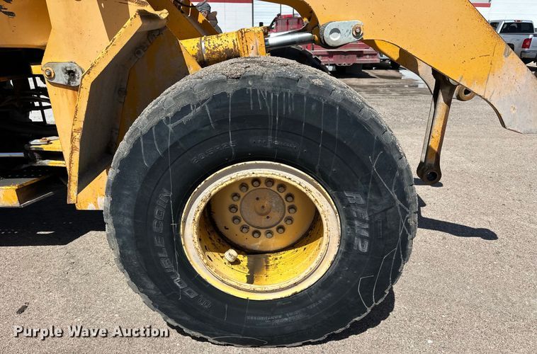 image for item OE9185 1989 John Deere  624E wheel loader