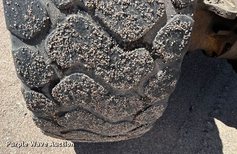 image for item OE9185 1989 John Deere  624E wheel loader