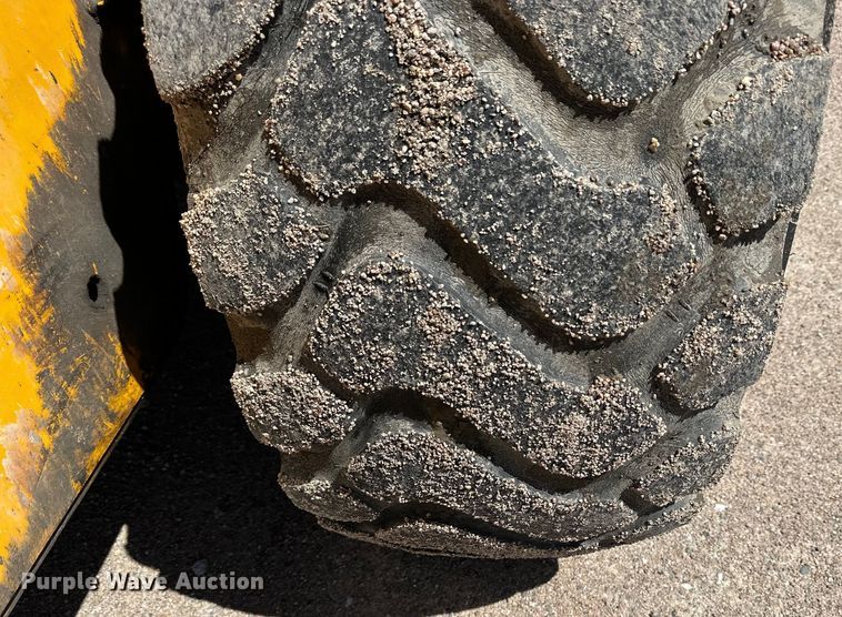 image for item OE9185 1989 John Deere  624E wheel loader