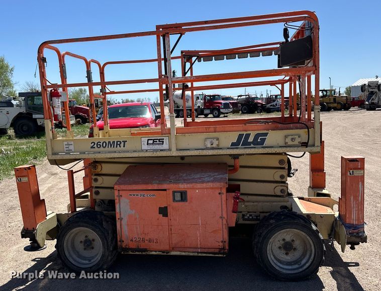 image for item OE9186 2007 JLG 260MRT scissor lift
