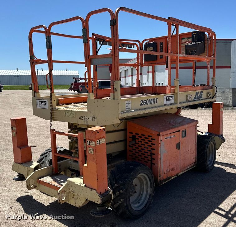 image for item OE9186 2007 JLG 260MRT scissor lift