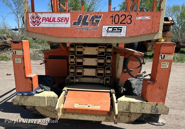 image for item OE9186 2007 JLG 260MRT scissor lift